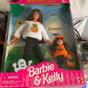 1996 happy Halloween Barbie & Kelly brunettes gift set